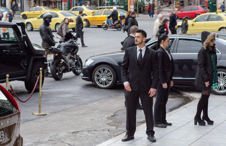 What Qualities Should a Person Check Before Hiring a Bodyguard?